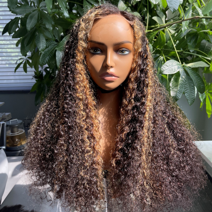 פאת קלוז'ר ברזילאית HD לייס 5X5 מתולתל בגוונים שחור וחום דבש